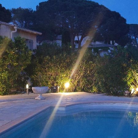 Grand Appartement Dans Maison Avec Piscine Privee Fréjus Exteriör bild