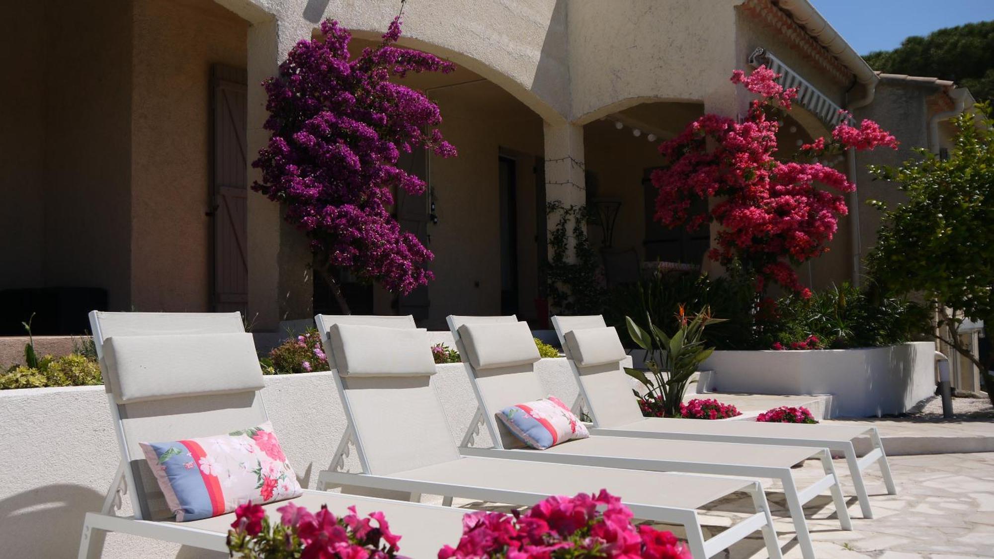 Grand Appartement Dans Maison Avec Piscine Privee Fréjus Exteriör bild