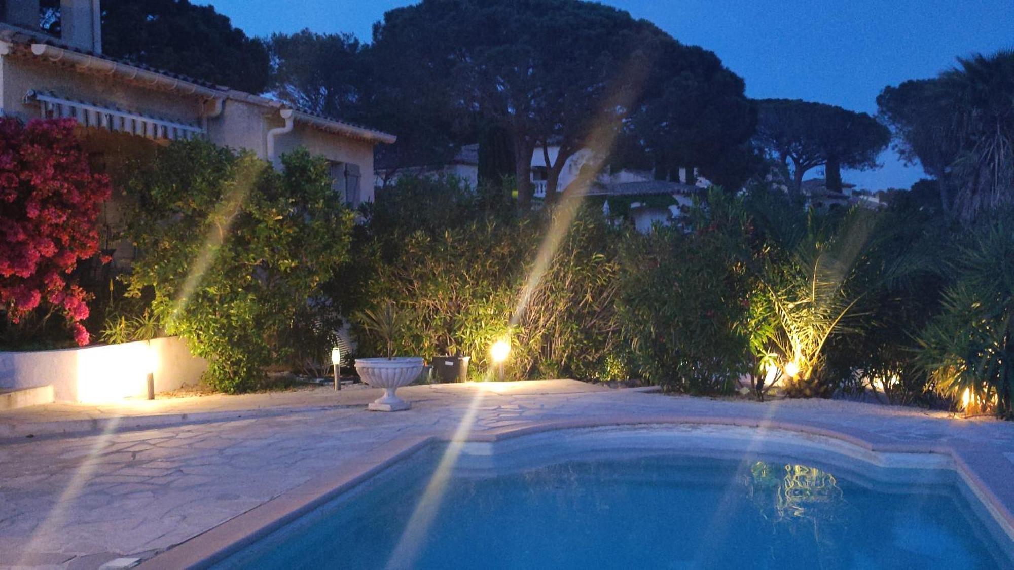 Grand Appartement Dans Maison Avec Piscine Privee Fréjus Exteriör bild